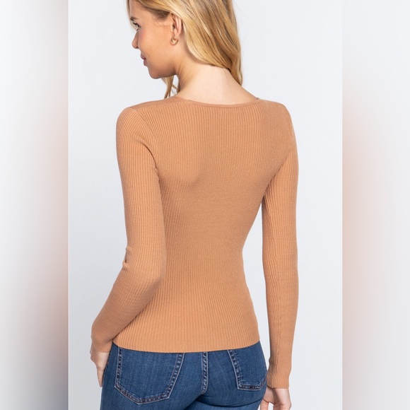 ACTIVE BASIC V-Neck Fitted Viscose Rib Knit Top - Picture 2 of 4